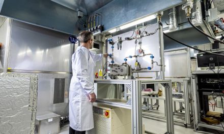 Coventry University research centre stakes its claim as hydrogen power research leader with £4 million of new engineering contracts