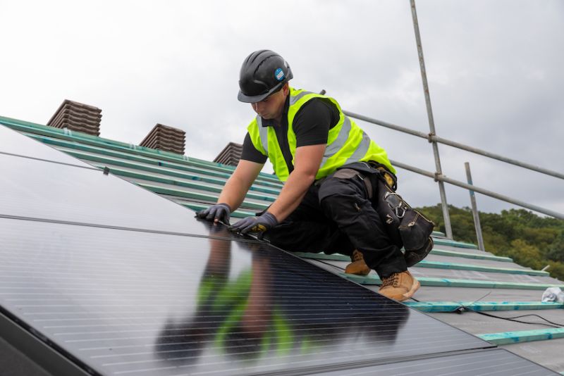 E.ON UK to acquire Eco2Solar