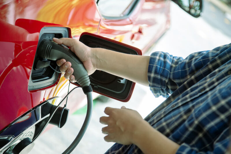 Electric car chargers fast-tracked in South East