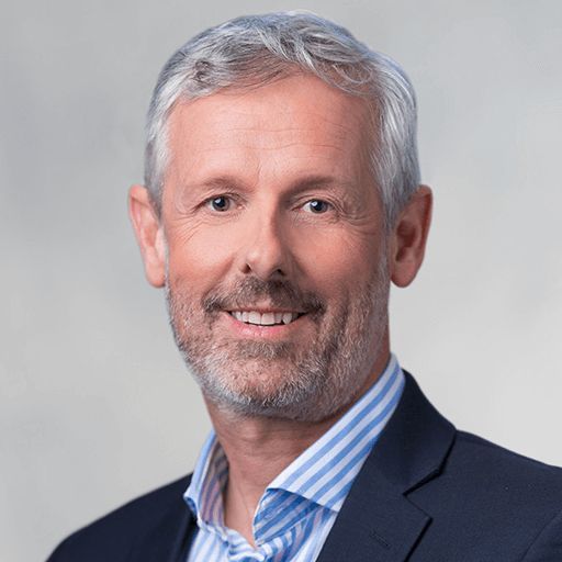 Lower-carbon AI: An energy-first playbook for data centres