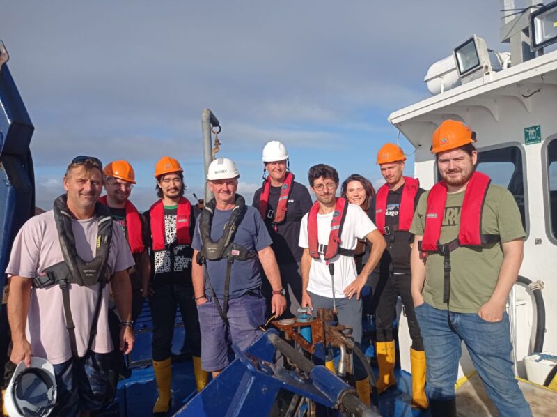 EDF deploys unique underwater drone to carry out first ever autonomous robotic inspection of wind farm foundations 