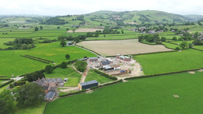 REHAU pre-insulated polymer pipe benefits heat network at wedding venue