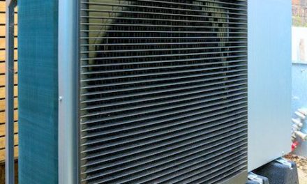 Daikin delivers cash prize to owner of Victorian property