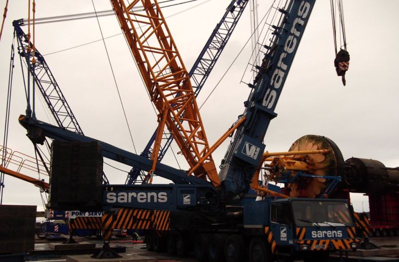 Sarens takes part in the expansion of the Neilston Substation, key facility for the distribution of green energy in the UK
