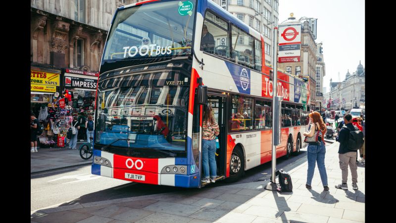 Eco-friendly sightseeing bus company Tootbus adding 15 new electric buses to fleet in 2024