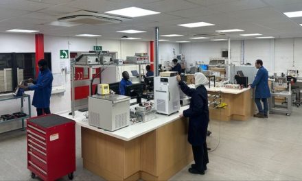Industry-funded research to advance understanding of CO2 mixtures will help accelerate decarbonisation efforts, says research team