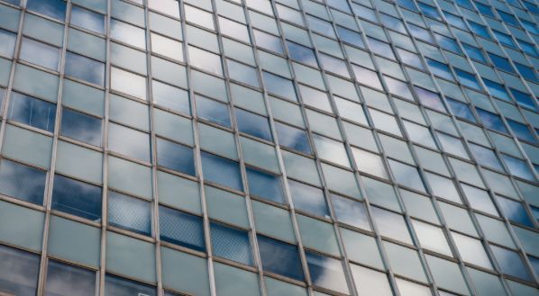 83% of UK’s commercial buildings risk becoming unleasable: Experts suggest implementing AI-based tools