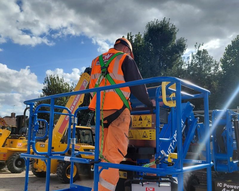 CW Plant Hire helps customer combat rising fuel prices with Instagrid battery power units